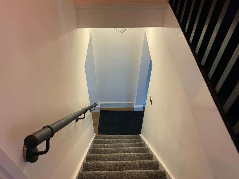 Centrally Located To The City Of Lincoln Exterior foto